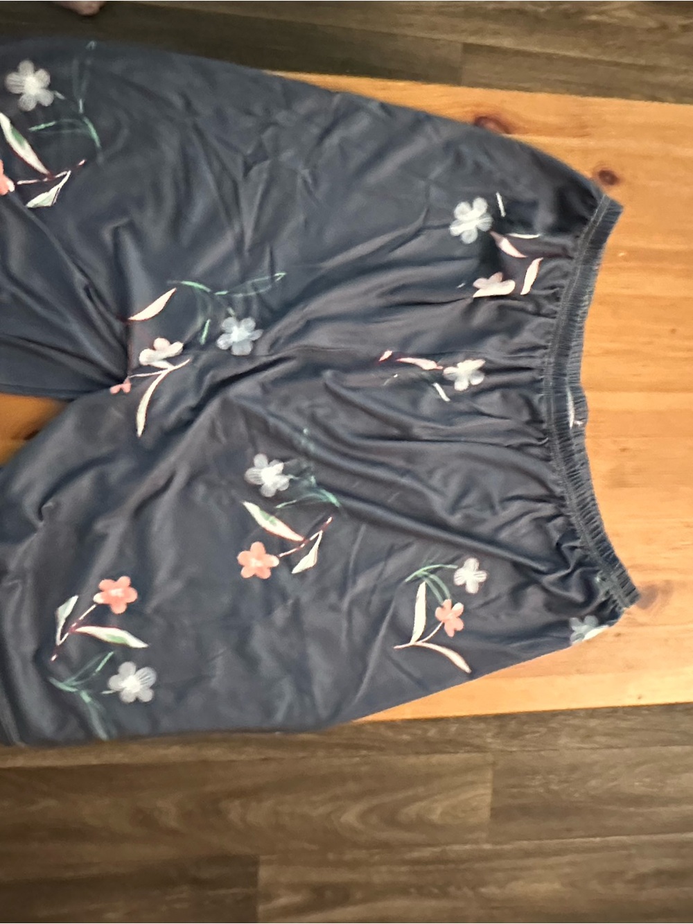 Women's Navy Floral Elastic-Waist Shorts